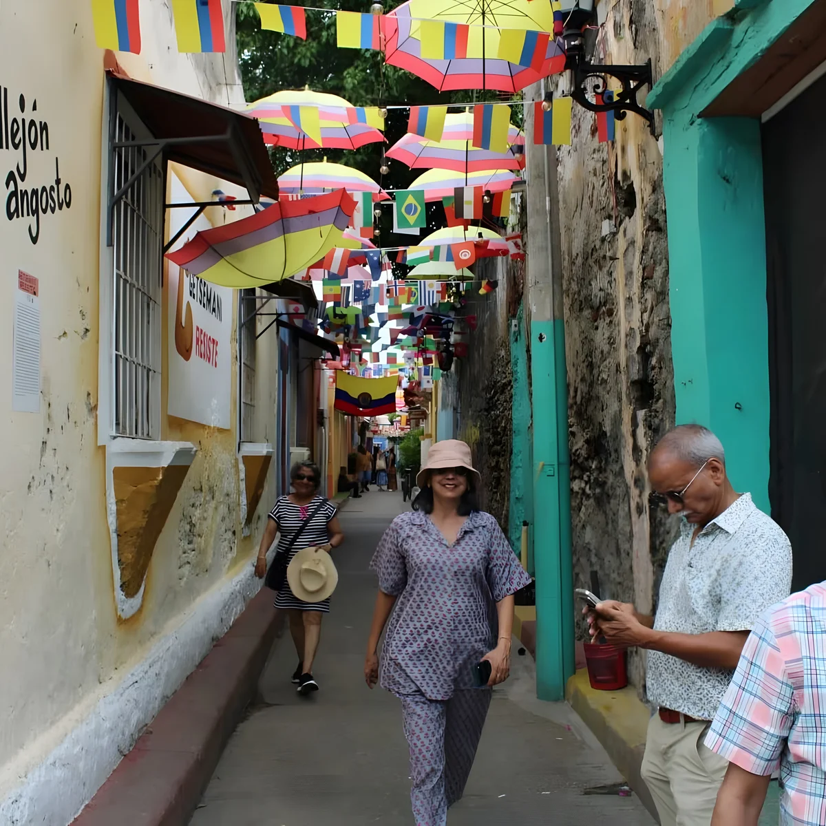 Cuéntanos la historia de la calle: City Tour de misterios y leyendas